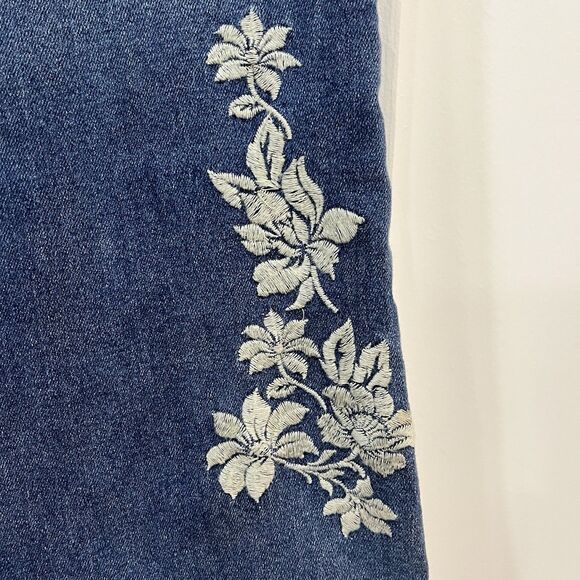 Nanette Lepore Belle High Rise Bootcut Jeans Floral Embroidery Size 16W - Picture 4 of 15